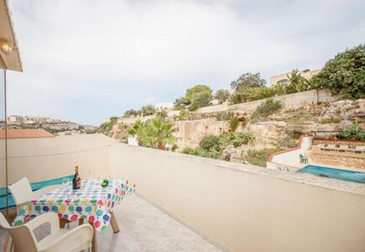 Pool And Sea Merill Apartments - Happy Rentals Меллиеха Экстерьер фото